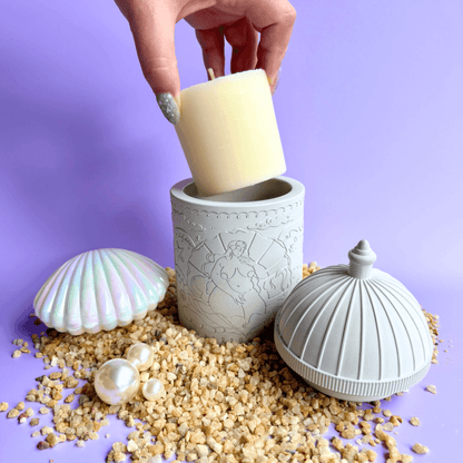 White Rebirth of Venus Refillable Candle Holder